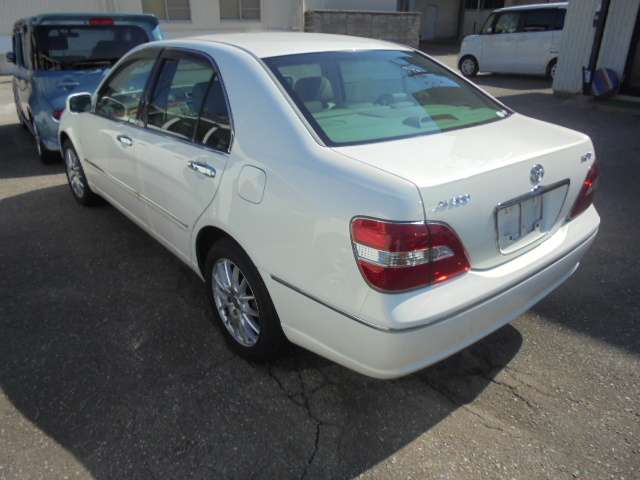 2005 Toyota Brevis – thumbnail 4