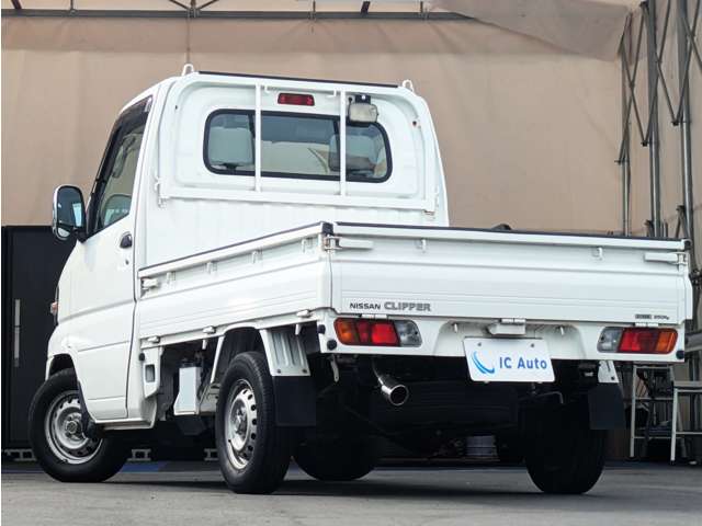 2010 Nissan Clipper Truck – thumbnail 4