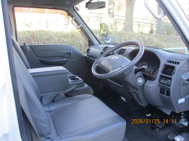 2010 Mazda Bongo Truck – thumbnail 2