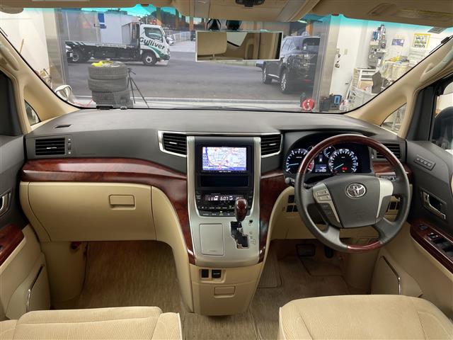 2008 Toyota Vellfire – thumbnail 2