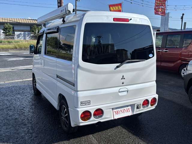 2010 Mitsubishi Town Box – thumbnail 4