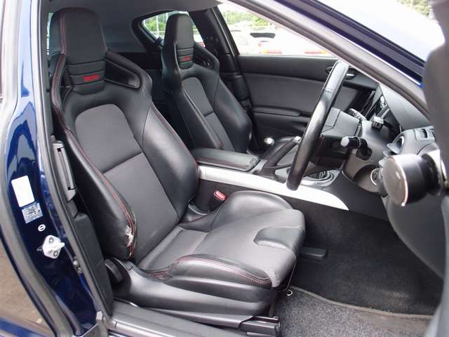 2011 Mazda RX-8 – thumbnail 4