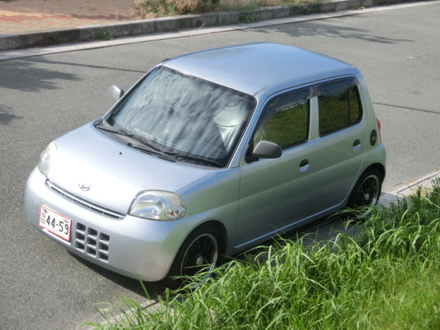 2010 Daihatsu Esse – thumbnail 2