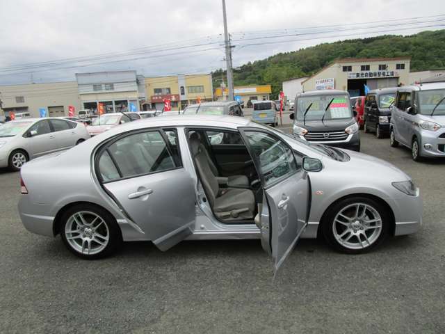 2008 Honda Civic Hybrid – thumbnail 4