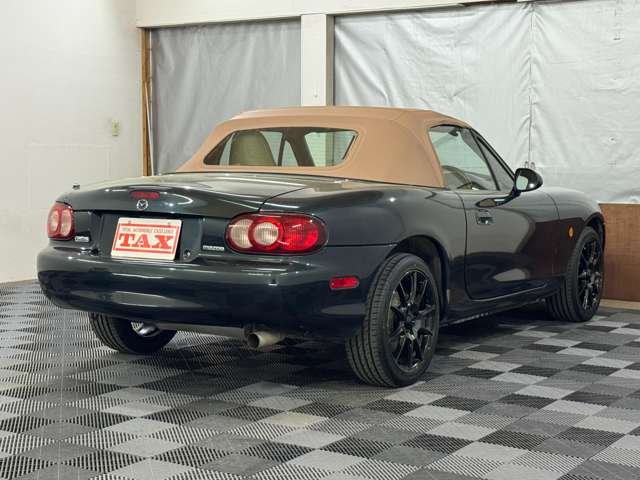 2005 Mazda Roadster – thumbnail 4