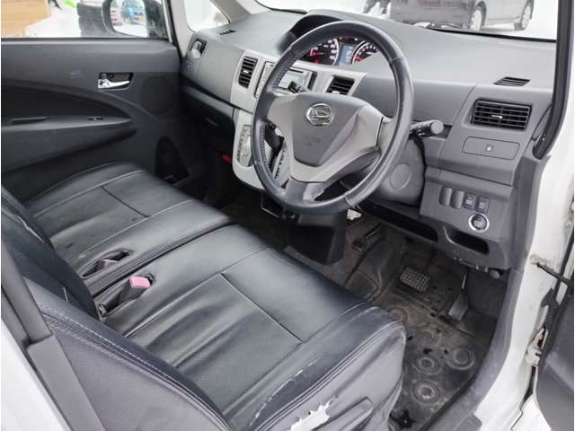 2010 Daihatsu Move – thumbnail 3