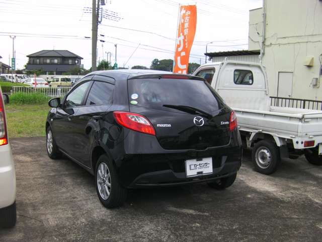 2010 Mazda Demio – thumbnail 3