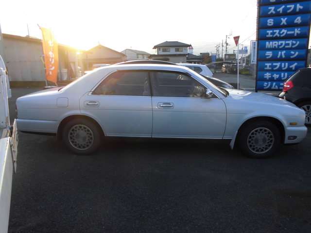 1994 Nissan Cedric Sedan – thumbnail 4