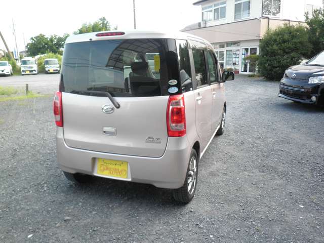 2010 Daihatsu Tanto Exe – thumbnail 4