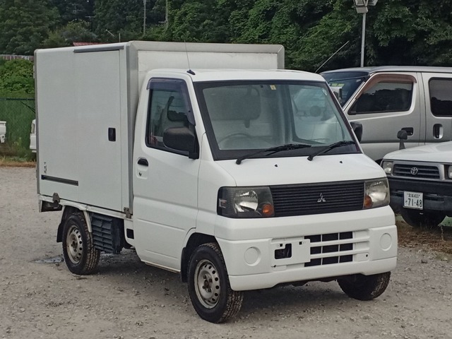 2006 Mitsubishi Minicab Truck