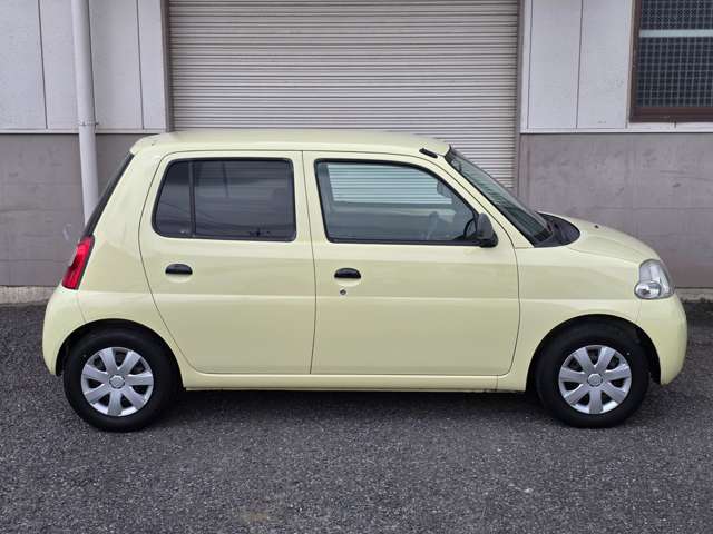 2010 Daihatsu Esse – thumbnail 4