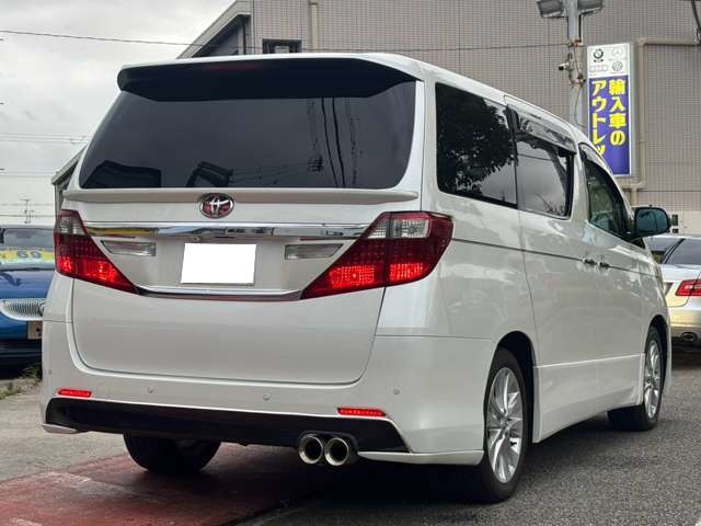 2009 Toyota Alphard – thumbnail 3