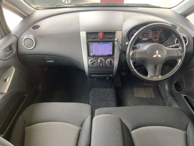 2011 Mitsubishi Colt Plus – thumbnail 3