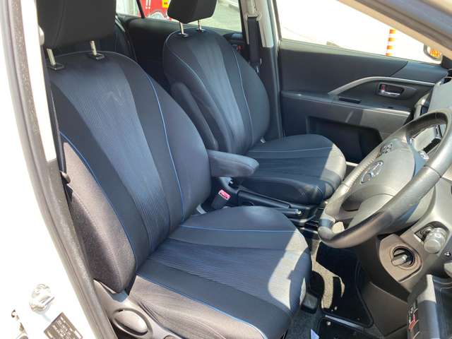 2010 Mazda Premacy – thumbnail 2