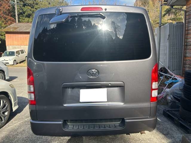 2007 Toyota Hiace – thumbnail 4