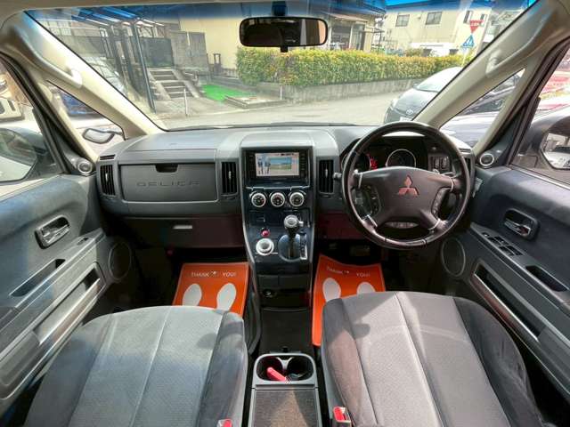 2007 Mitsubishi Delica D:5 – thumbnail 2