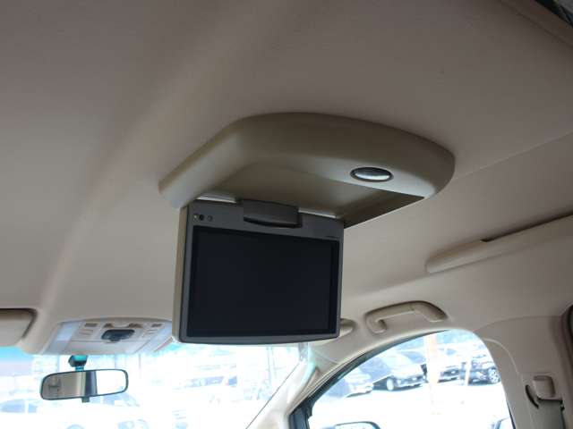 2009 Toyota Alphard – thumbnail 4