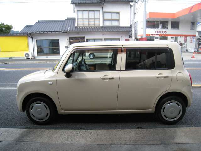 2010 Suzuki Alto Lapin – thumbnail 3