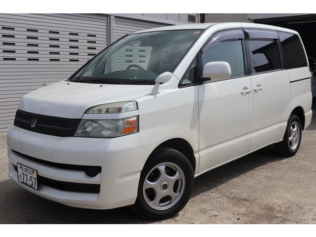 2006 Toyota Voxy