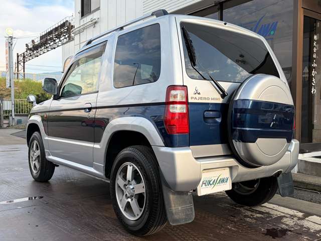 2010 Mitsubishi Pajero Mini – thumbnail 2