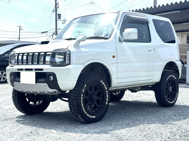 2010 Suzuki Jimny – thumbnail 4