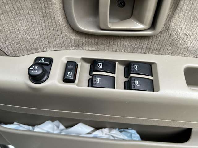 2010 Daihatsu Atrai Wagon – thumbnail 3