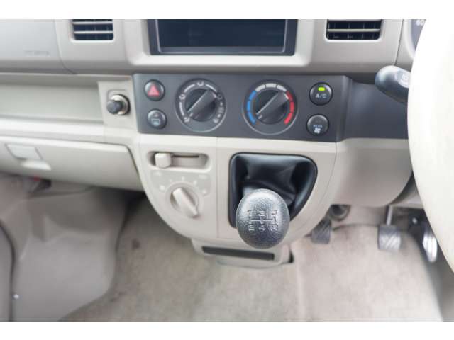2010 Suzuki Every – thumbnail 3