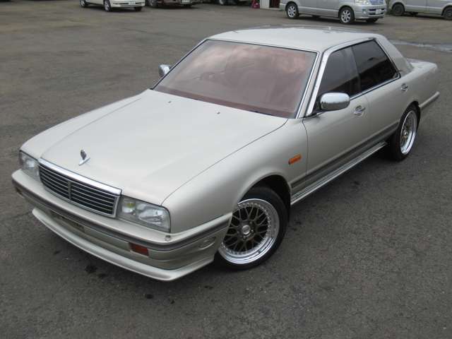 1989 Nissan Cima – thumbnail 2