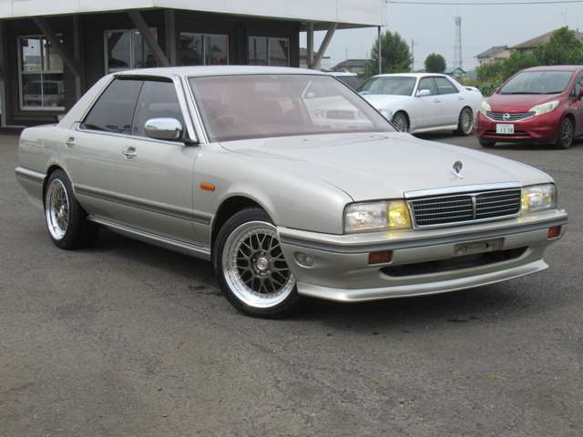 1989 Nissan Cima – thumbnail 4