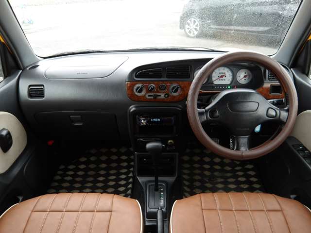 2001 Daihatsu Mira Gino – thumbnail 2