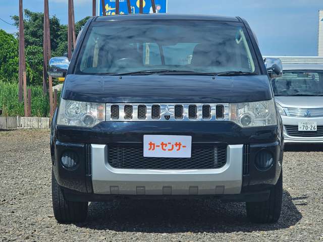 2008 Mitsubishi Delica D:5 – thumbnail 2