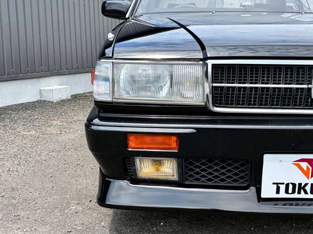 1990 Nissan Cedric – thumbnail 3