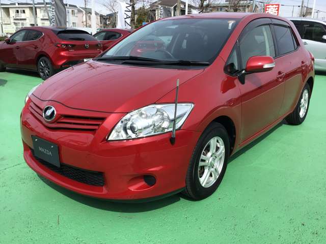 2010 Toyota Auris – thumbnail 2