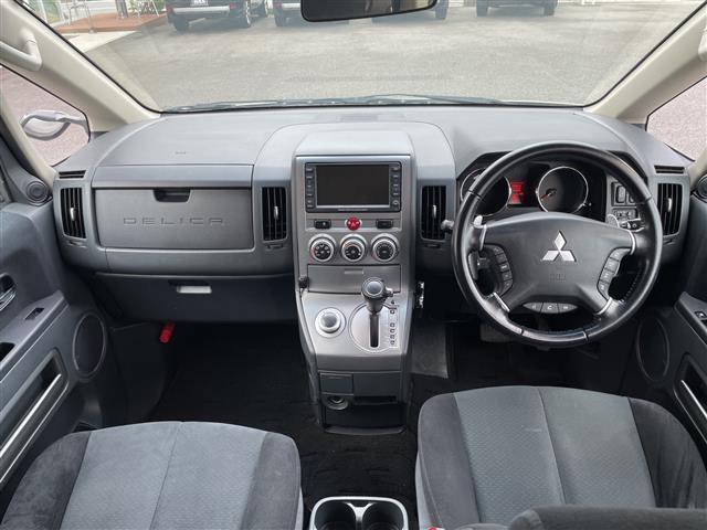 2008 Mitsubishi Delica D:5 – thumbnail 4