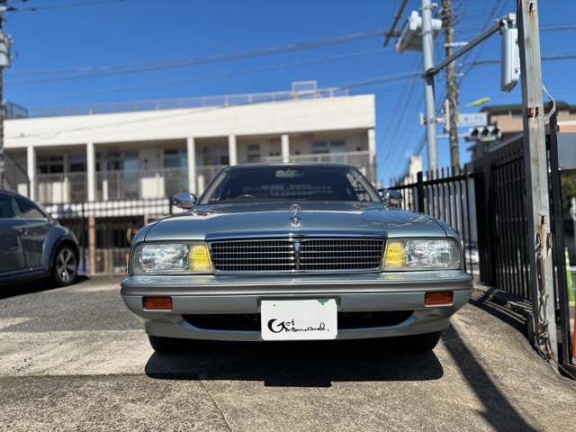 1991 Nissan Cima – thumbnail 4
