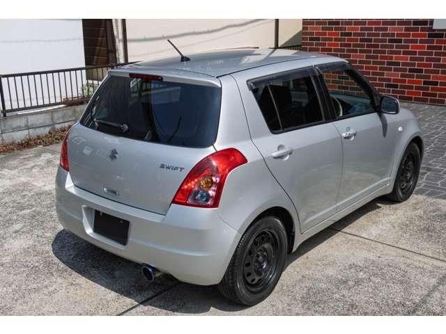 2009 Suzuki Swift – thumbnail 4