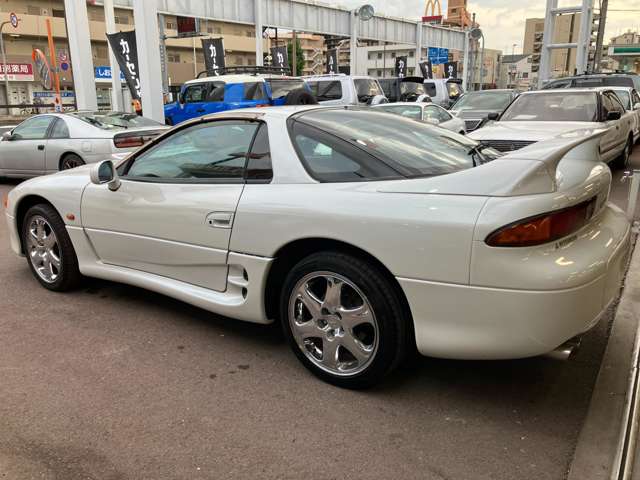 1997 Mitsubishi GTO – thumbnail 2