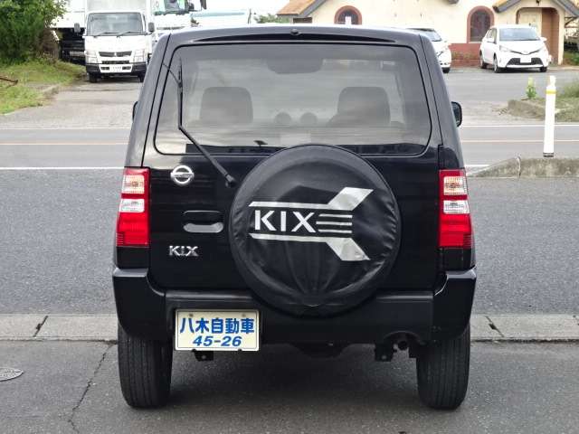 2008 Nissan Kix – thumbnail 3