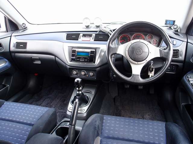 2003 Mitsubishi Lancer Evolution – thumbnail 3
