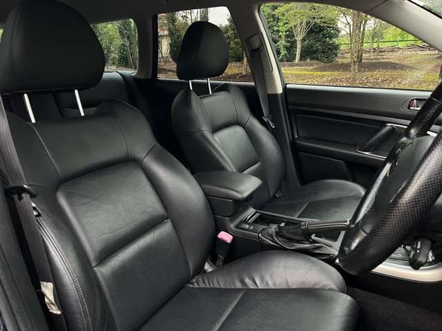 2005 Subaru Legacy Touring Wagon – thumbnail 4