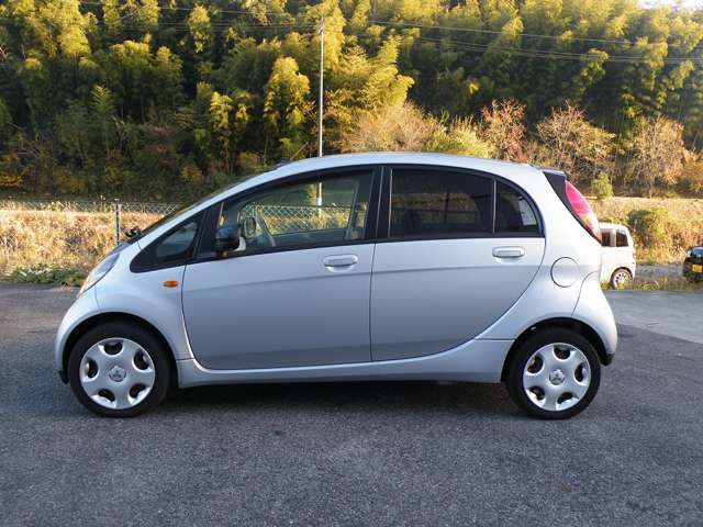 2007 Mitsubishi i – thumbnail 4
