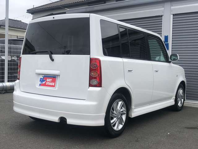 2005 Toyota bB – thumbnail 2