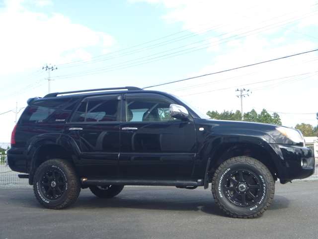 2008 Toyota Hilux Surf – thumbnail 4