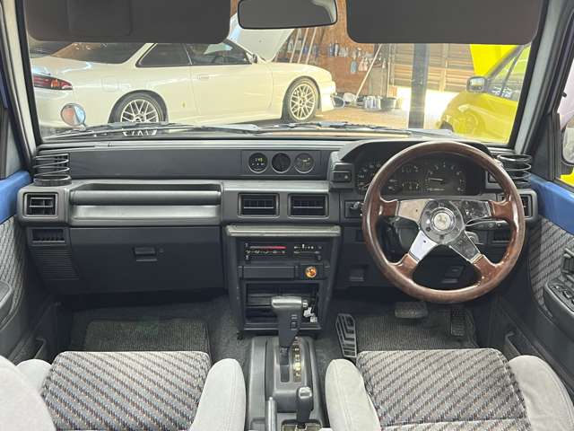 1992 Daihatsu Rocky – thumbnail 2