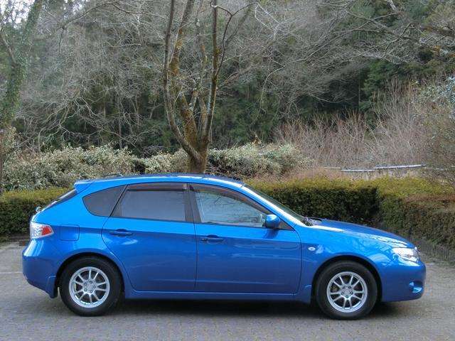 2010 Subaru Impreza Hatchback – thumbnail 4