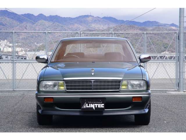 1988 Nissan Cima – thumbnail 2