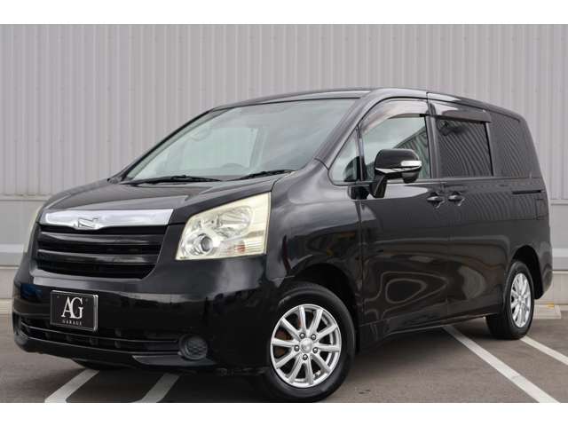 2007 Toyota Noah – thumbnail 4