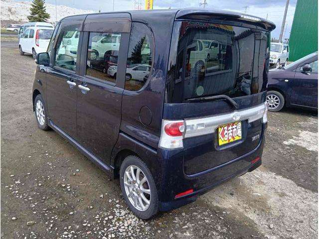 2009 Daihatsu Tanto – thumbnail 4