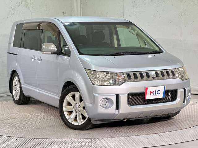 2008 Mitsubishi Delica D:5 – thumbnail 3