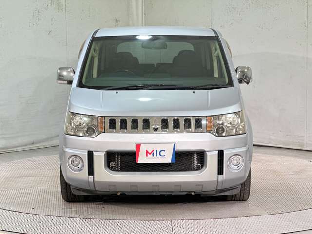 2008 Mitsubishi Delica D:5 – thumbnail 4